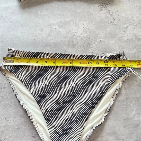 NWT Everlane Two Piece Bikini Swim Suit Black White Stripe Medium - Picture 6 of 6
